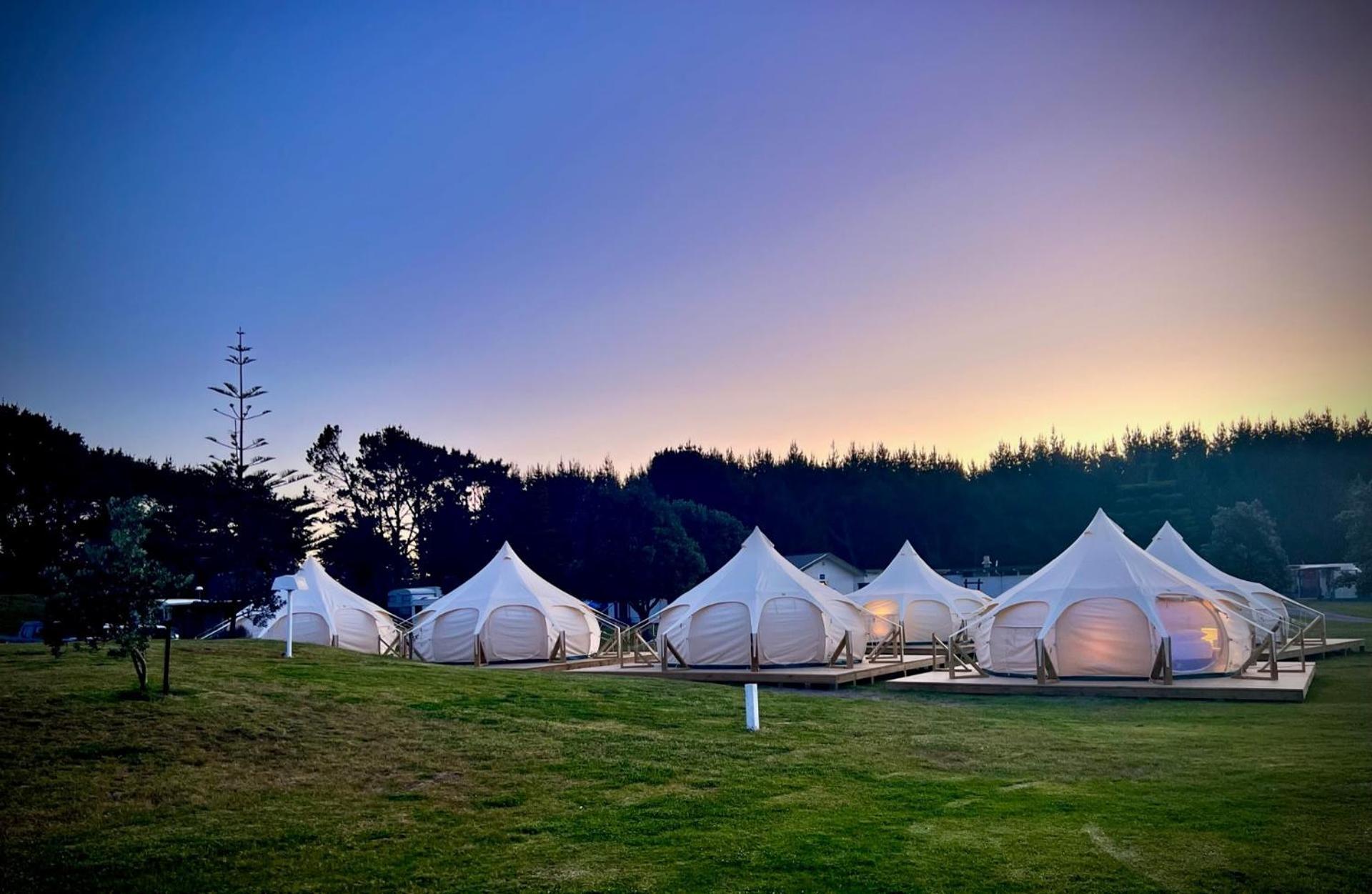 Foxton Beach Holiday Park ภายนอก รูปภาพ