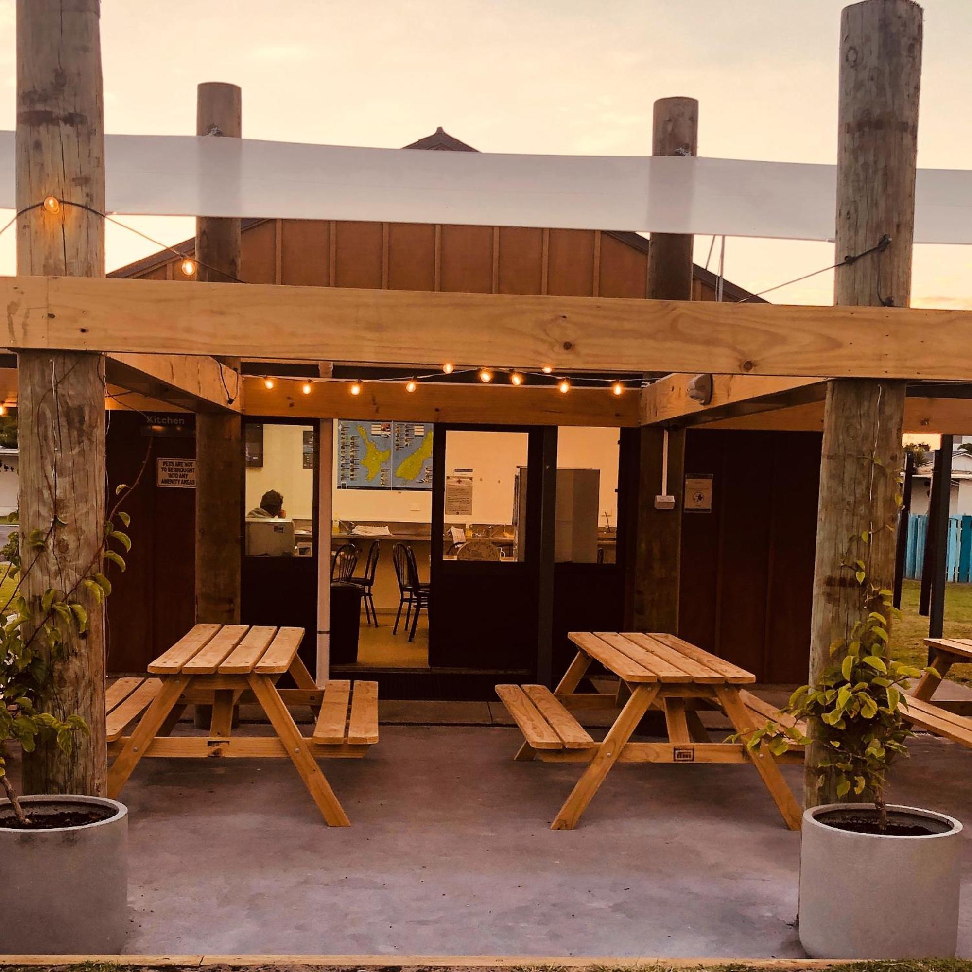 Foxton Beach Holiday Park ภายนอก รูปภาพ