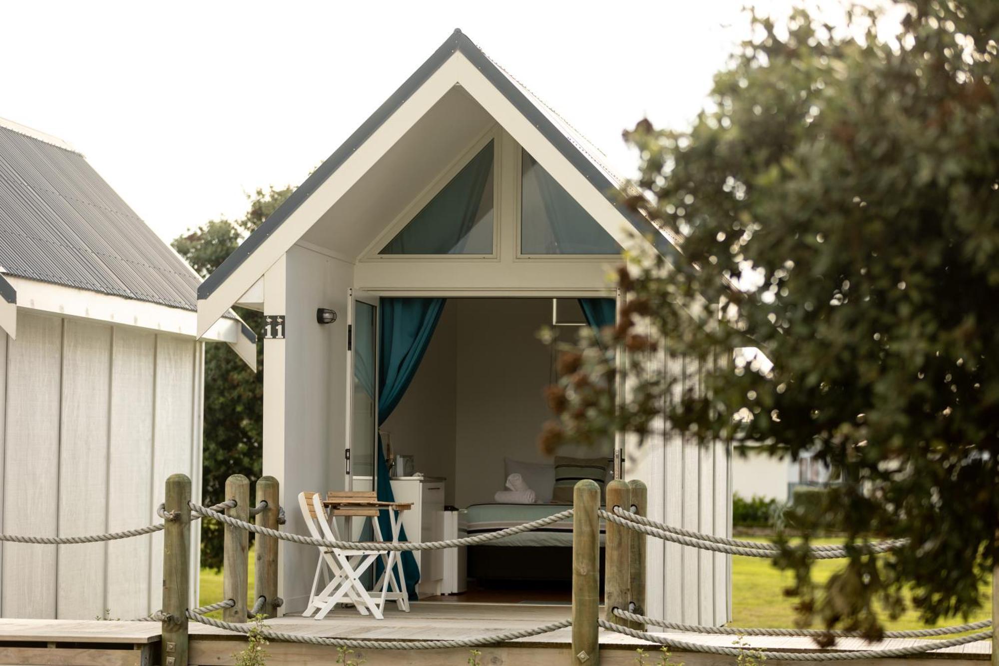 Foxton Beach Holiday Park ภายนอก รูปภาพ