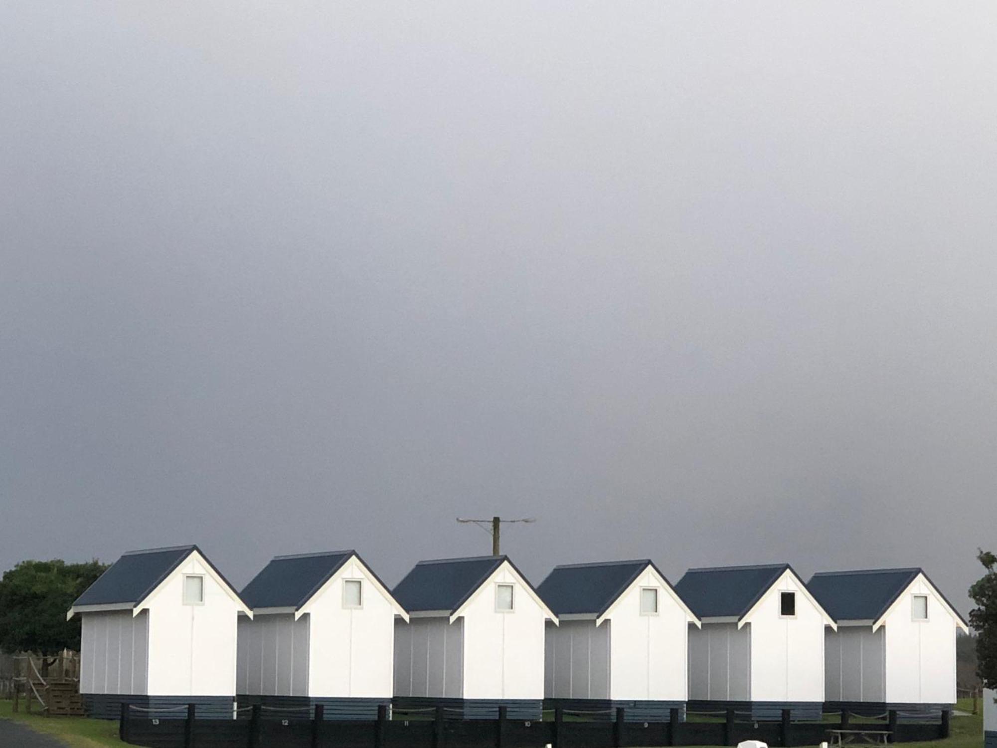 Foxton Beach Holiday Park ภายนอก รูปภาพ