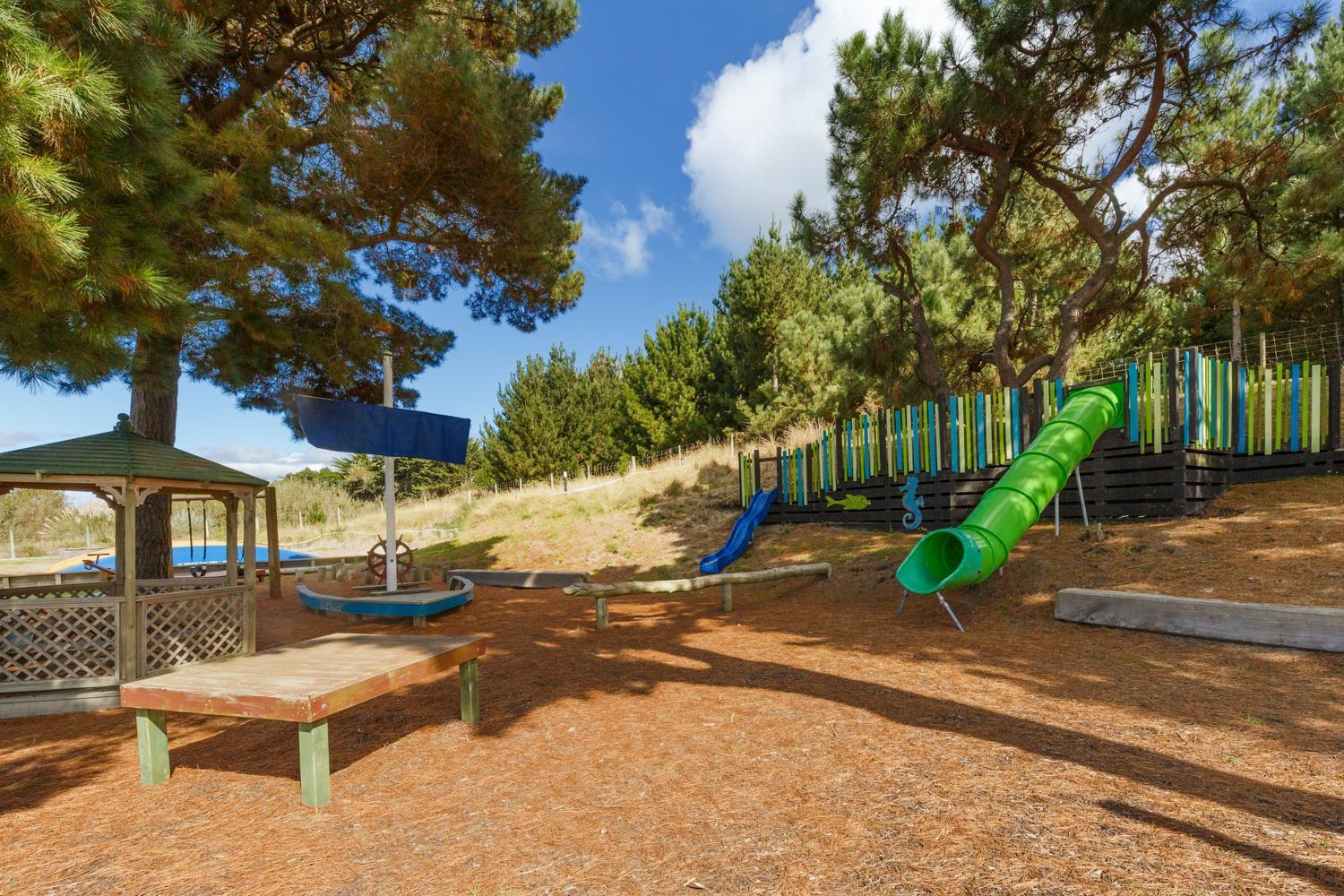 Foxton Beach Holiday Park ภายนอก รูปภาพ