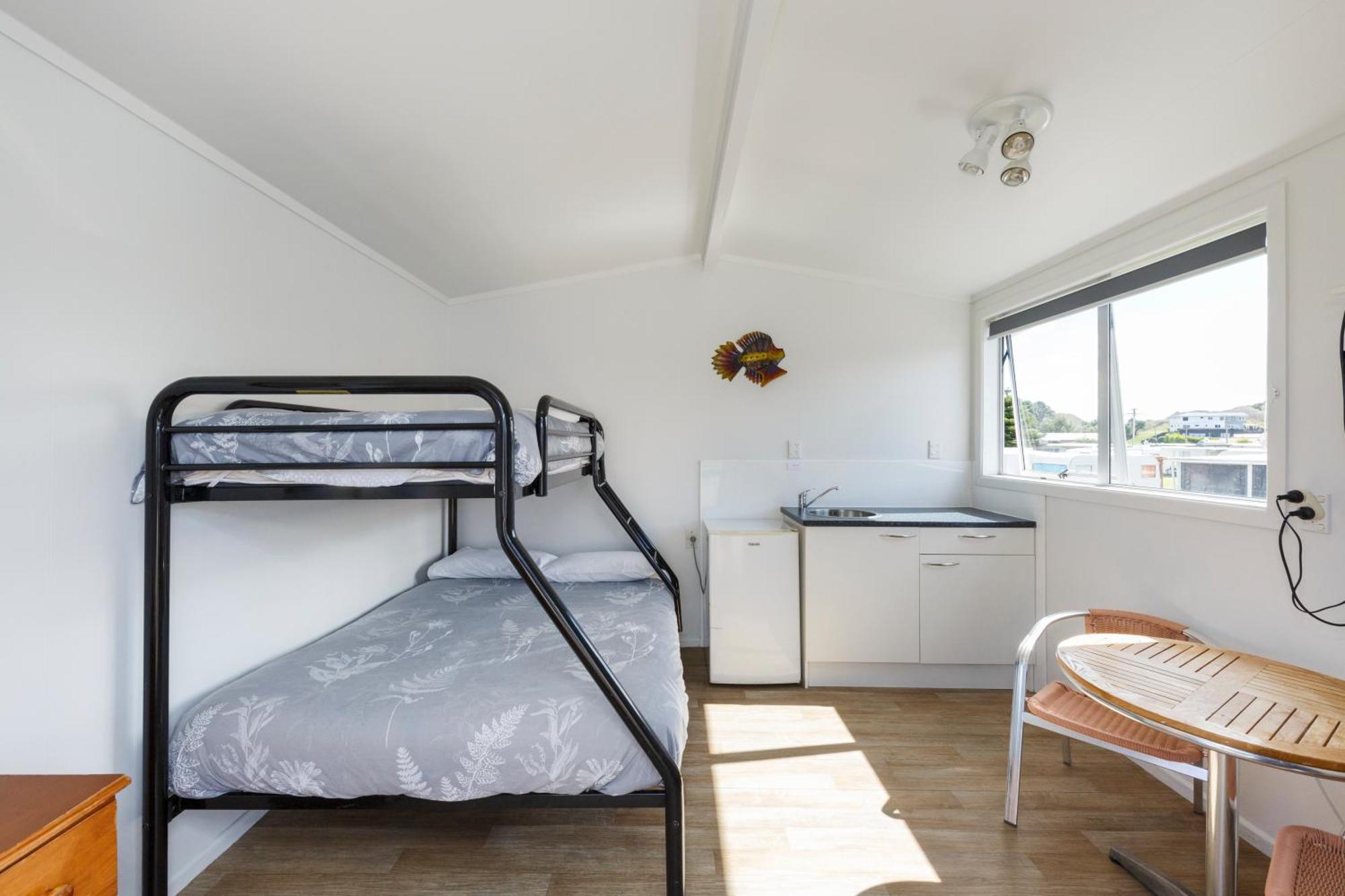 Foxton Beach Holiday Park ภายนอก รูปภาพ
