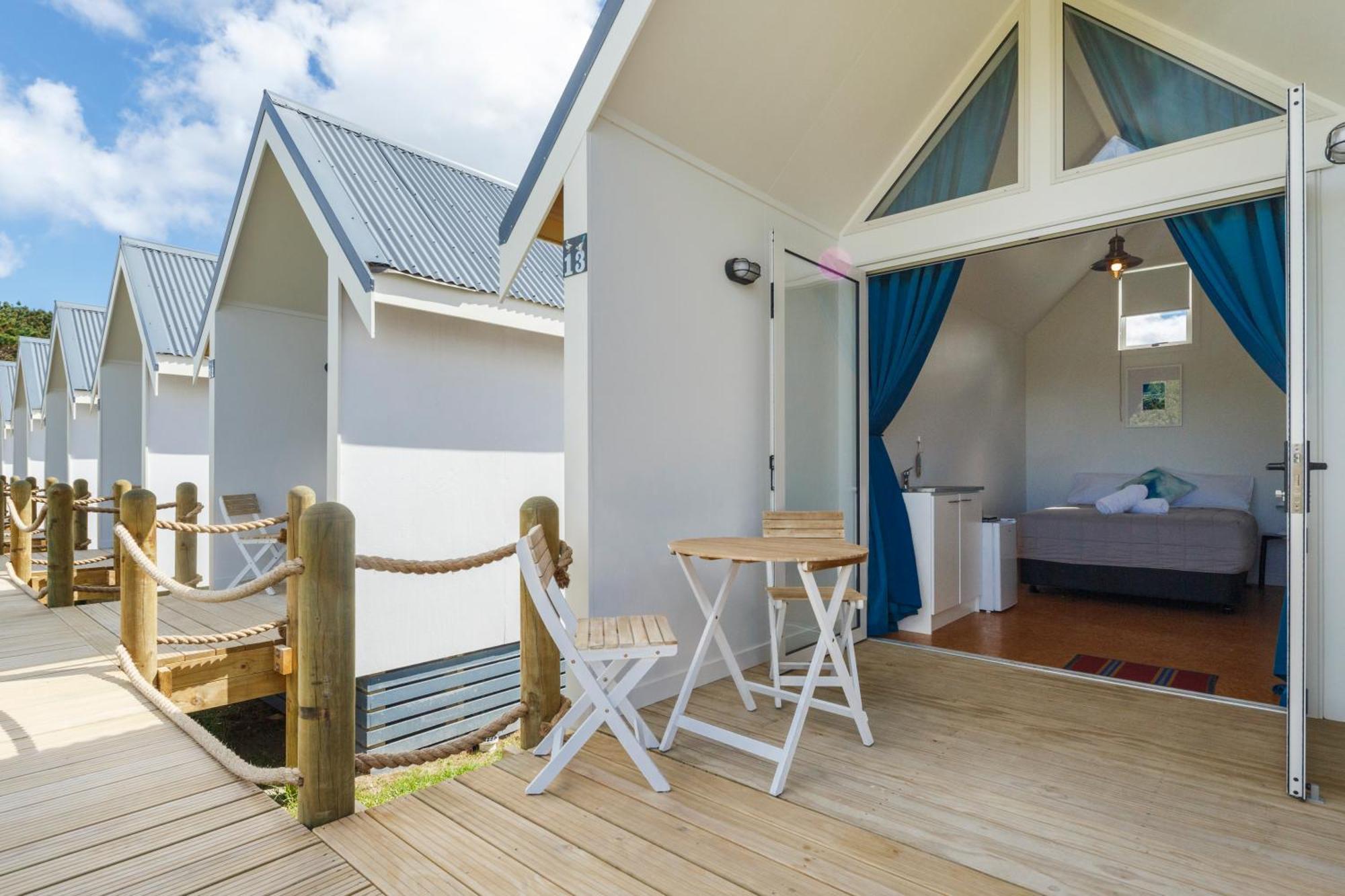 Foxton Beach Holiday Park ภายนอก รูปภาพ