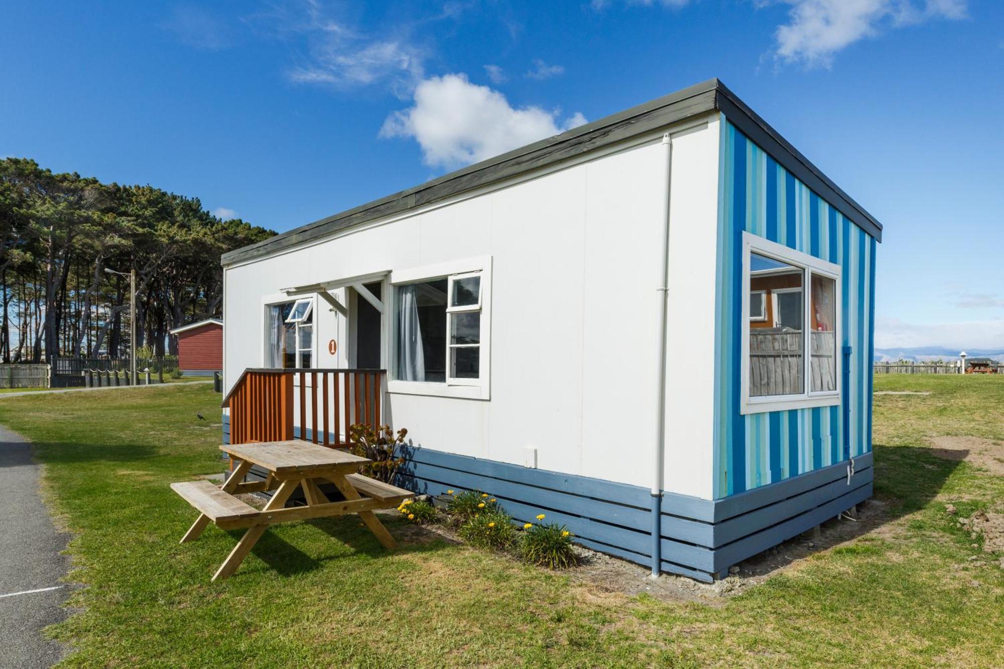 Foxton Beach Holiday Park ภายนอก รูปภาพ
